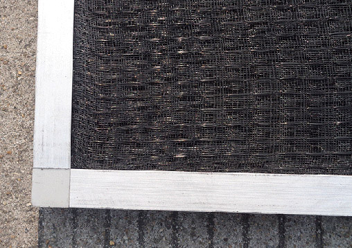 尼龍網(wǎng)空調(diào)過濾器主要應(yīng)用于集中通風(fēng)空調(diào)系統(tǒng)預(yù)過濾處。