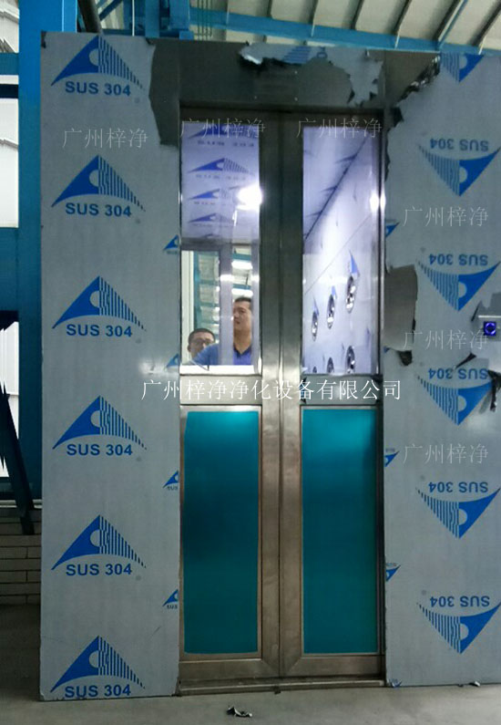 自動(dòng)平移門風(fēng)淋間功能可選自動(dòng)感應(yīng)、手動(dòng)控制兩種。